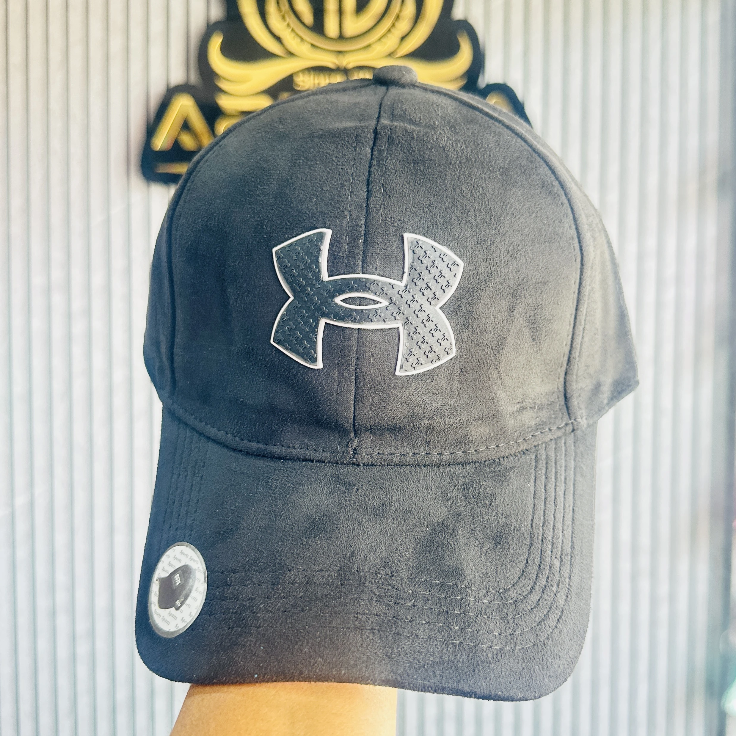 Black cap