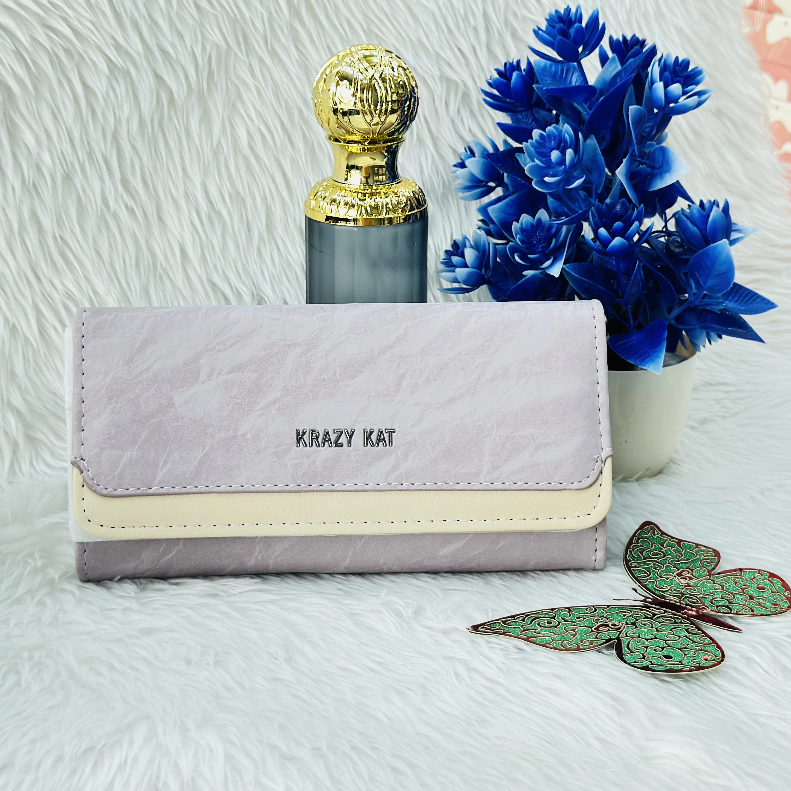 Krazy Kat brand hand wallet for women