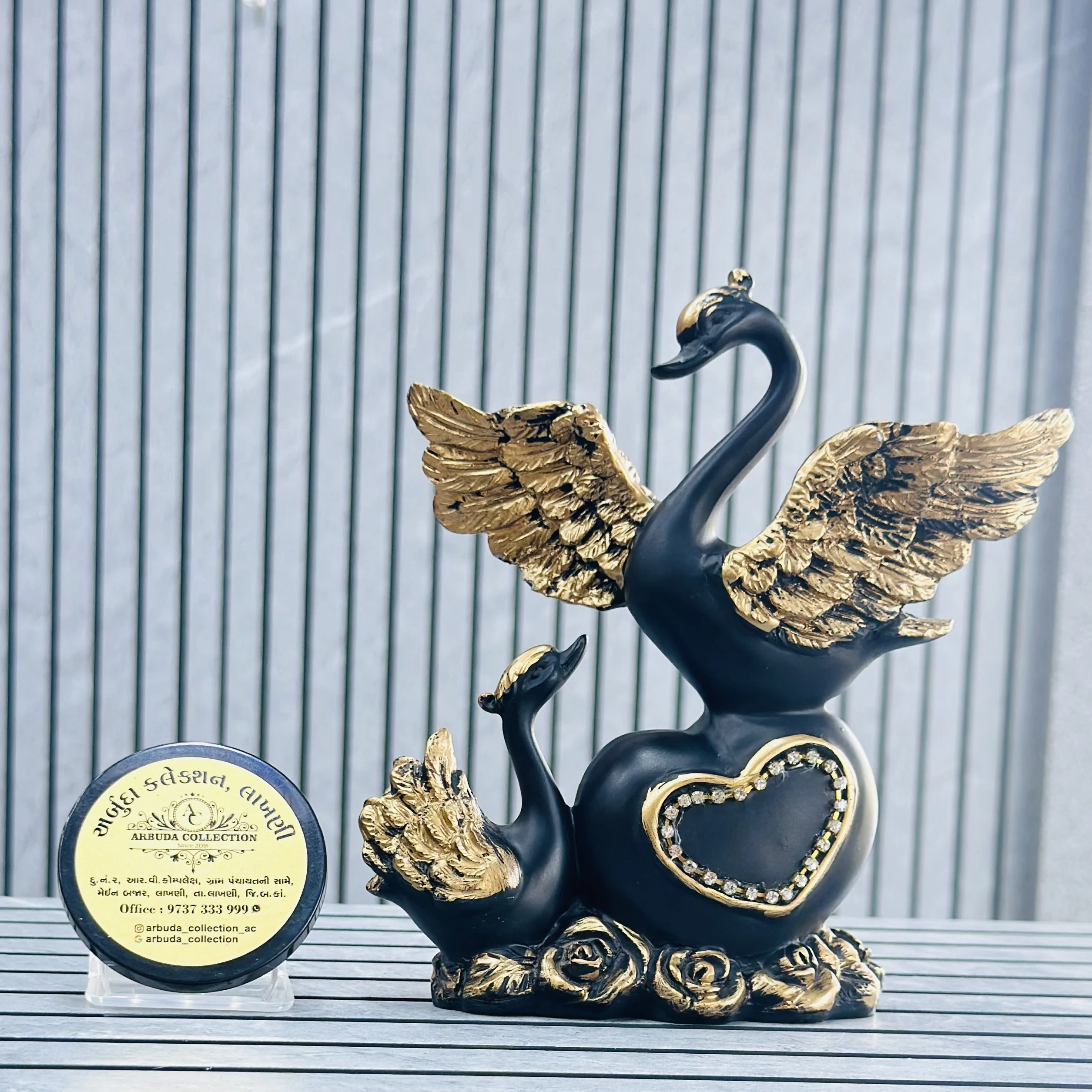 Resin Statue Love Birds on heart