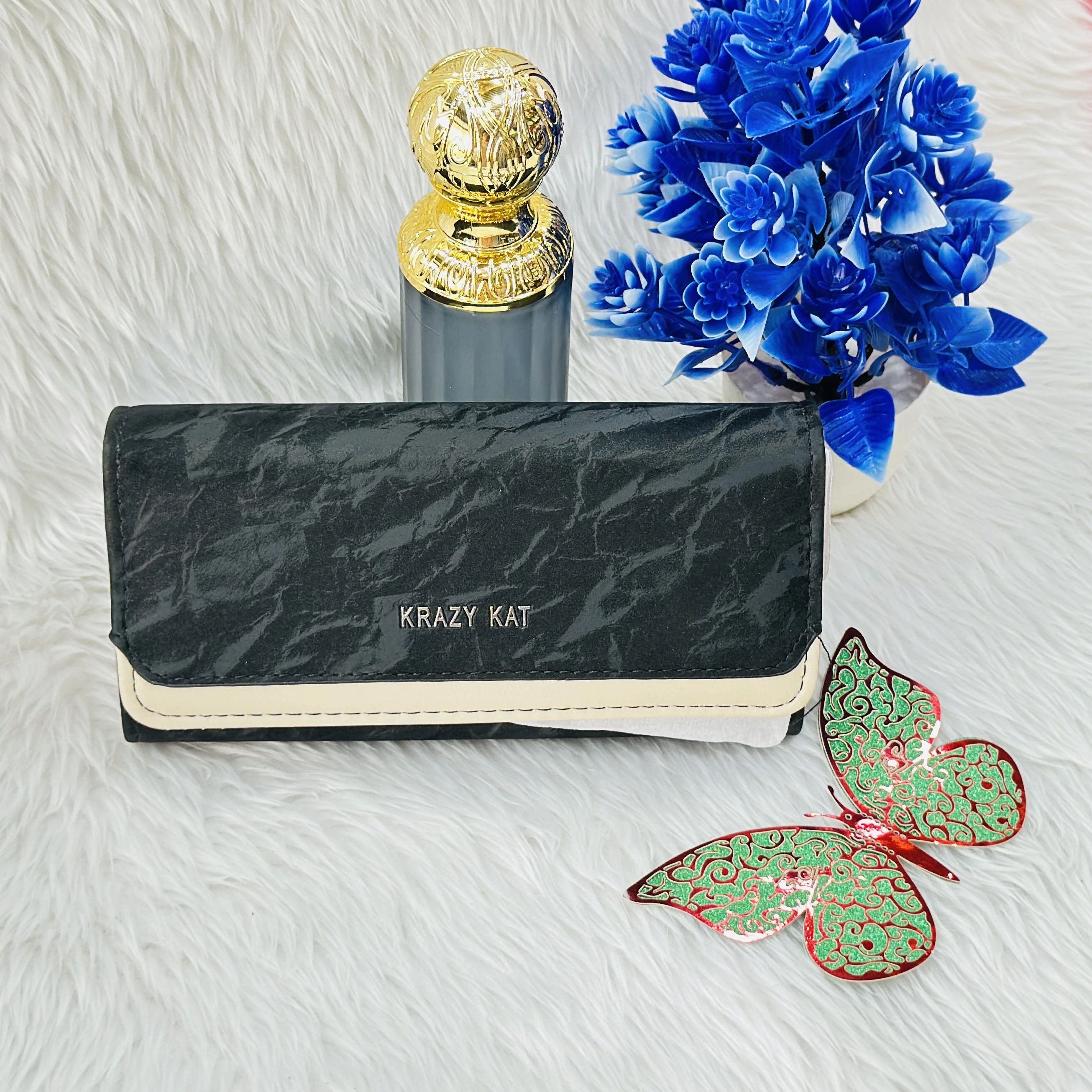 Black and beige women's clutch wallet