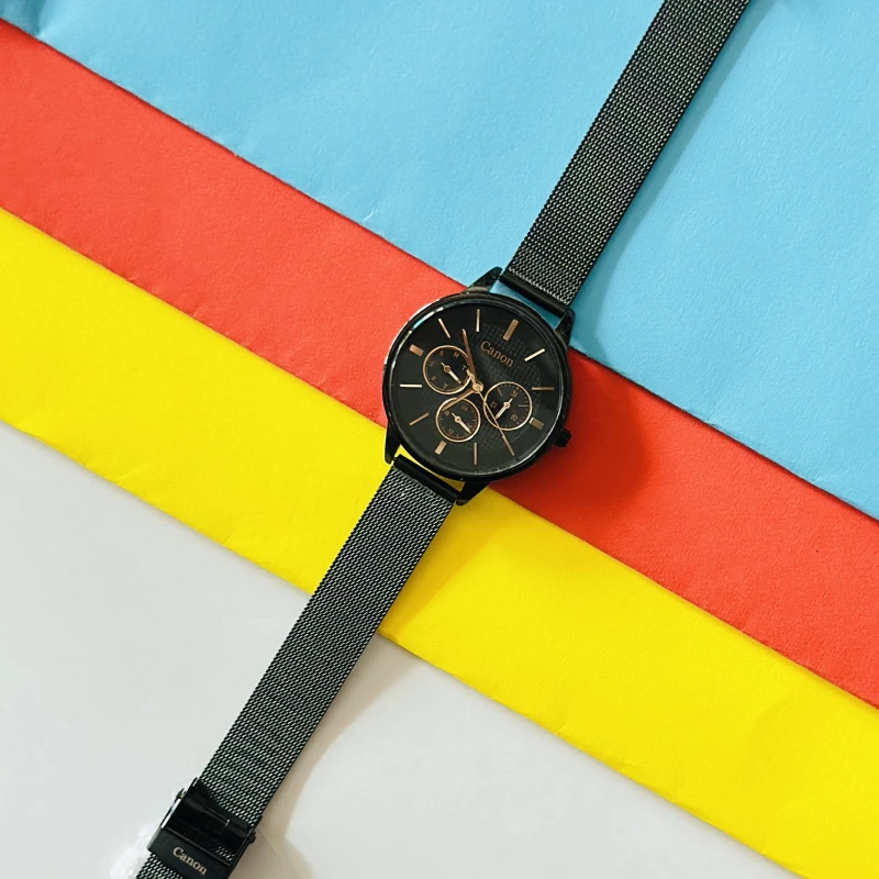 Black analog quartz wristwatch