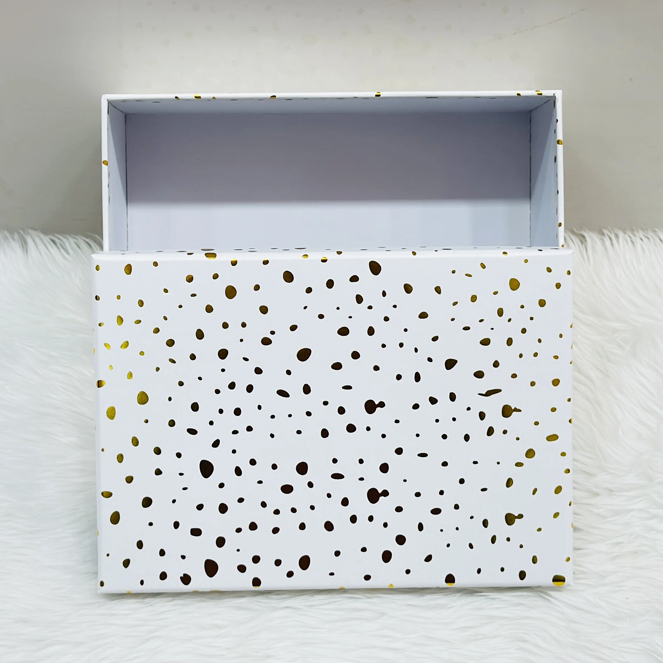 Gift Box (Size 15/12)