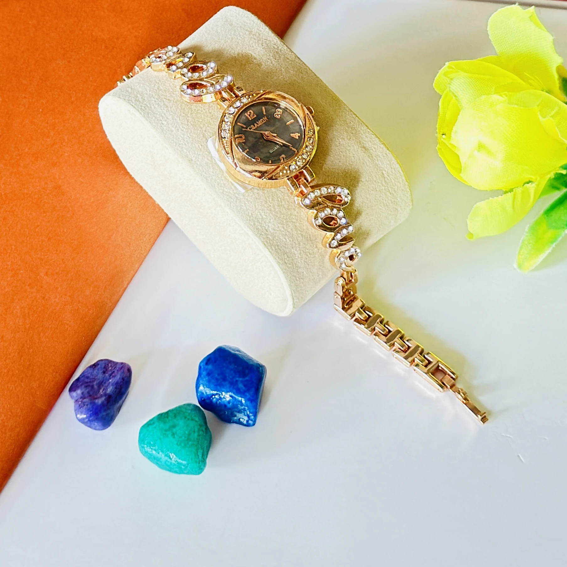 Quartz Analogue Watch for girls