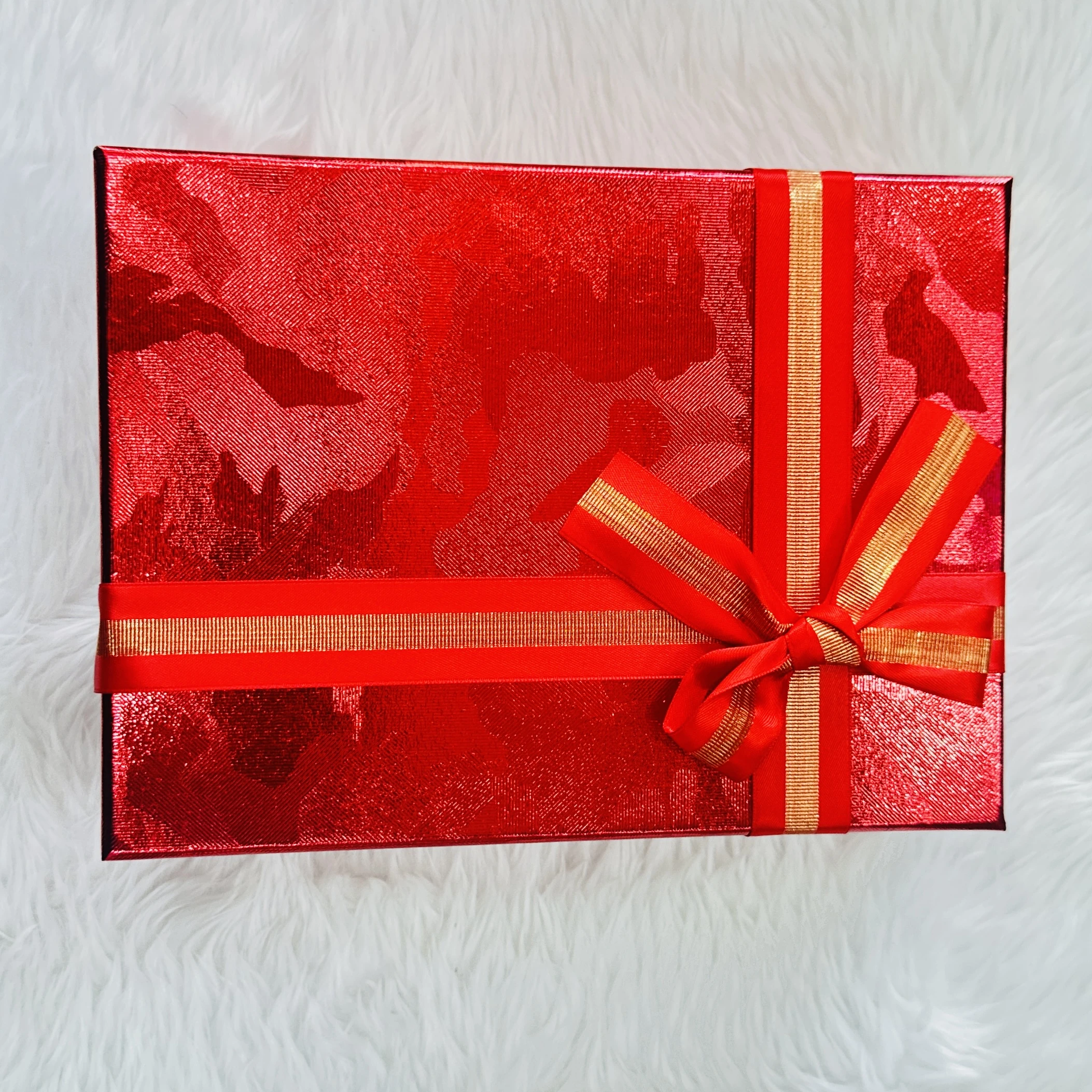 Red Gift Box (Size 12/9)
