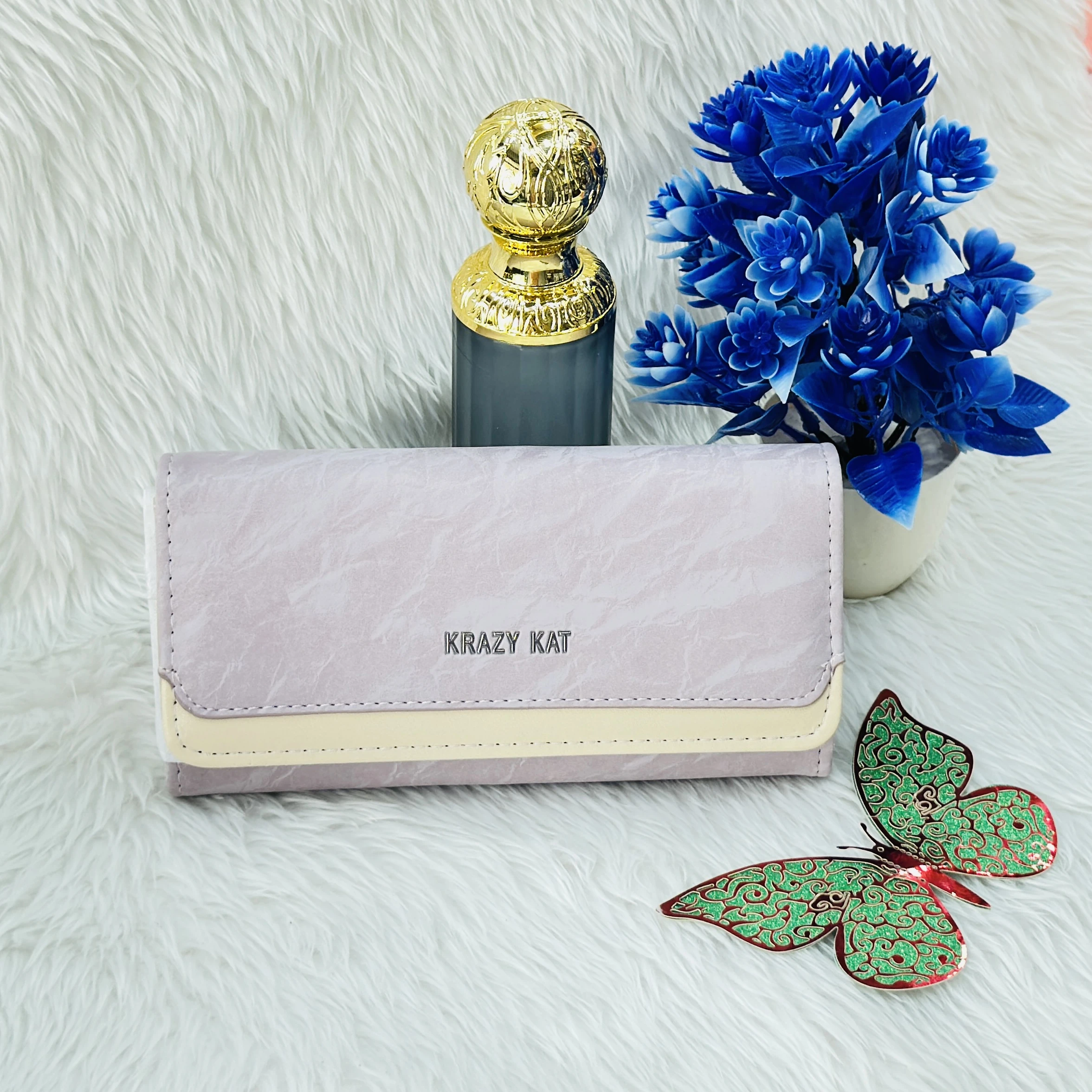 Krazy Kat brand hand wallet for women