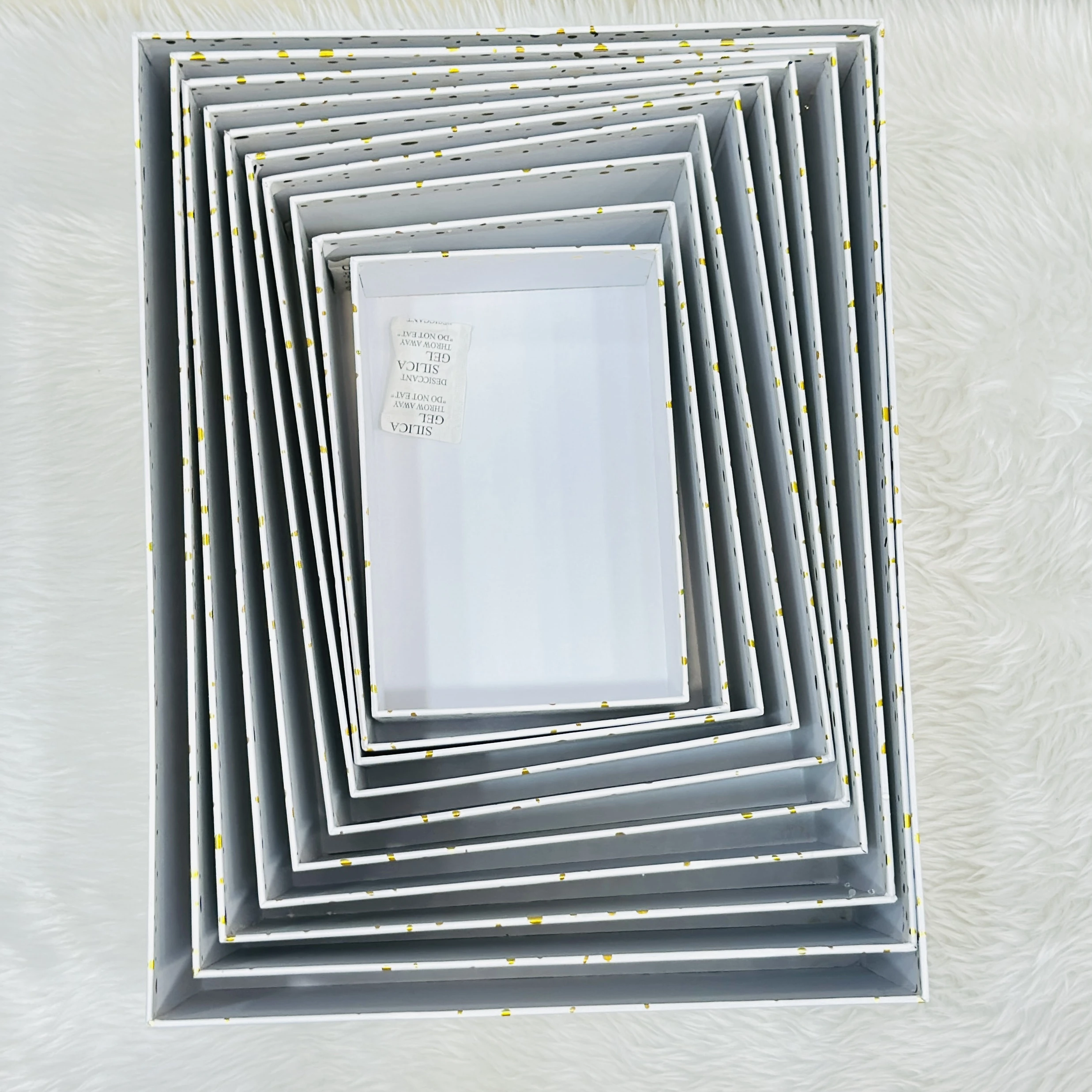 White Gift Box (Size 14/11)