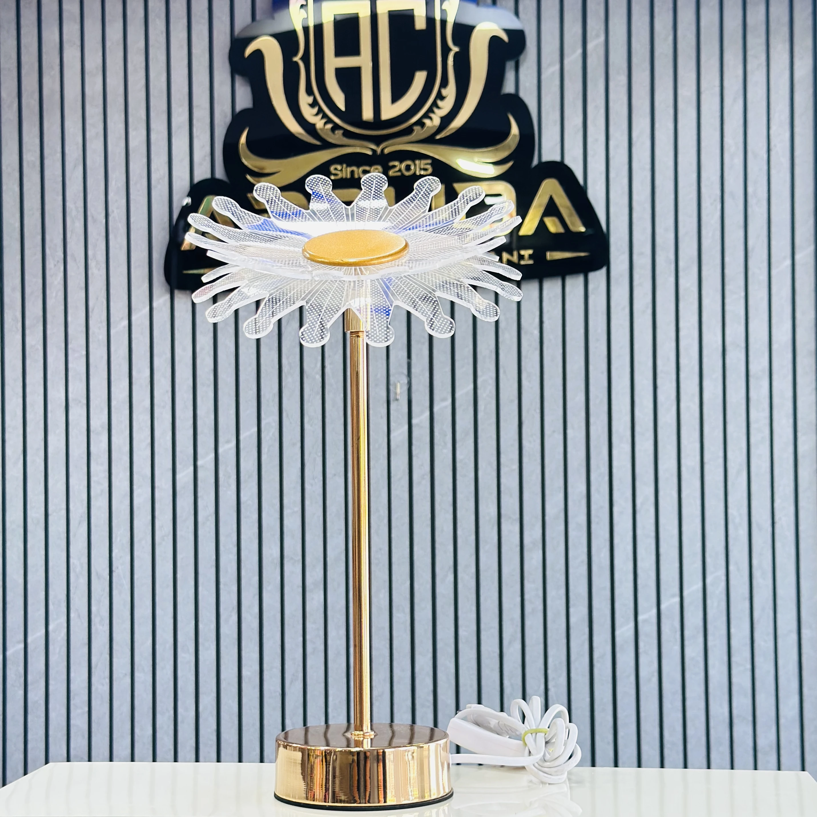 Blooming Flower Crystal Brass Sculpture(SKU-4D79OA)