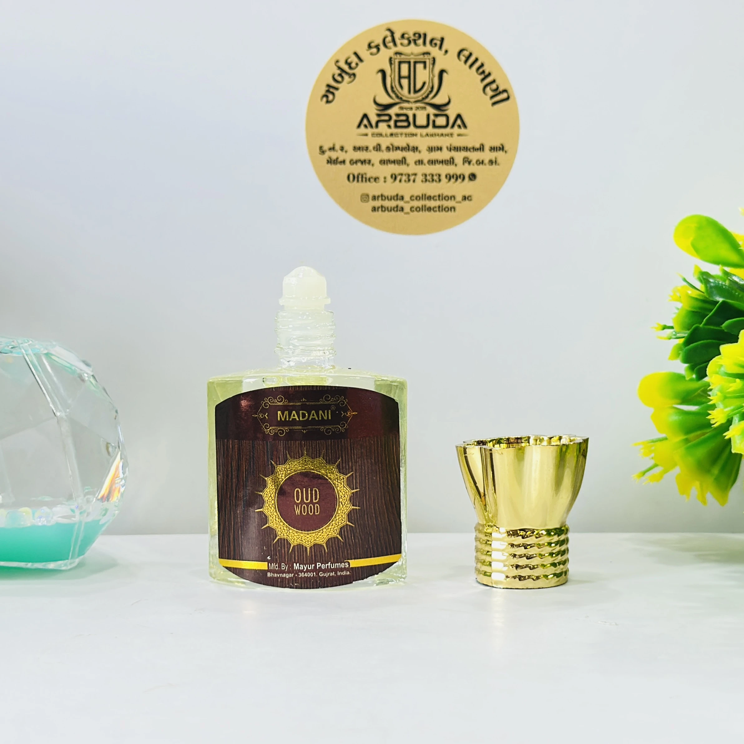 Madani Oud Wood Attar Roll-On is a 10ml unisex concentrated perfume