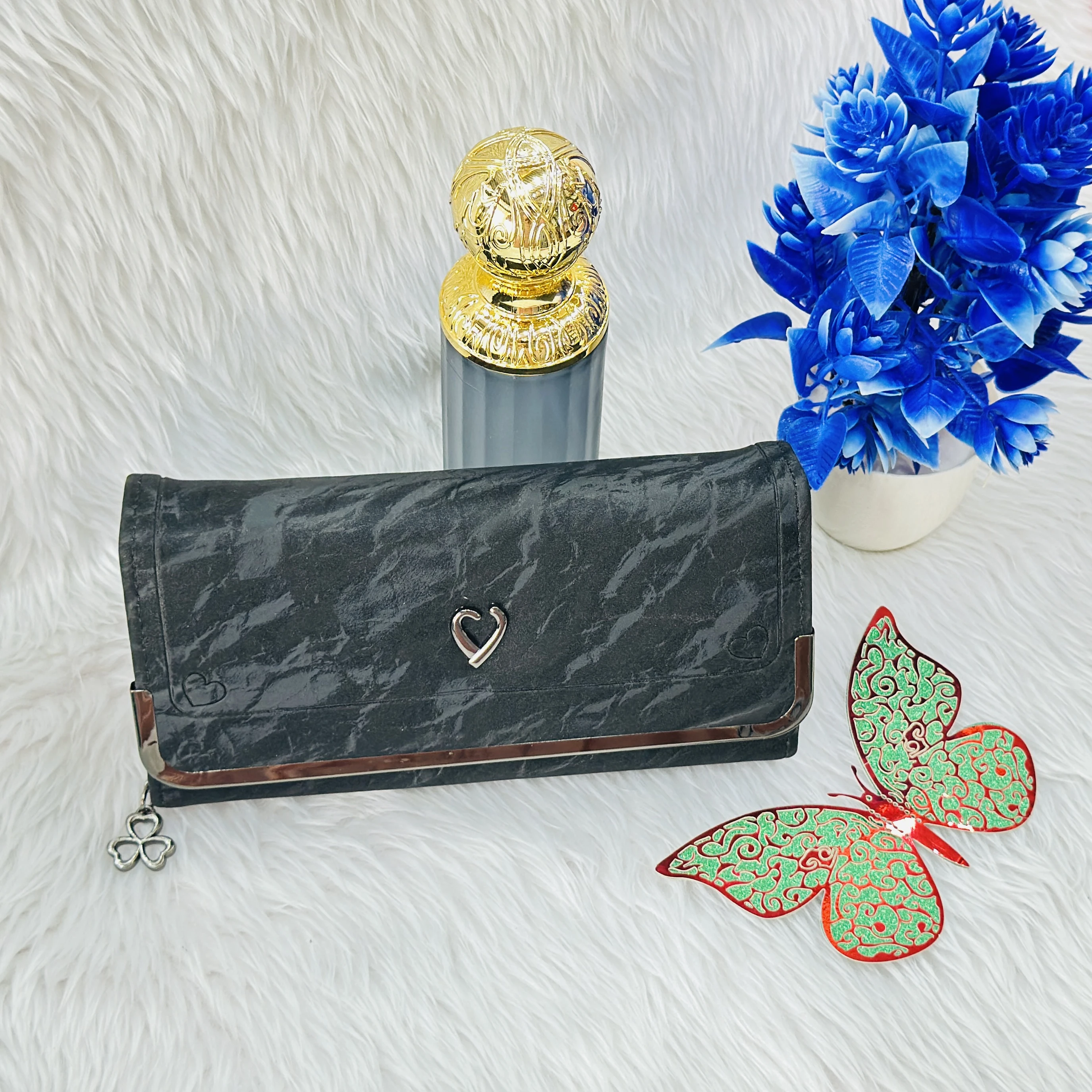 Black textured women's clutch wallet