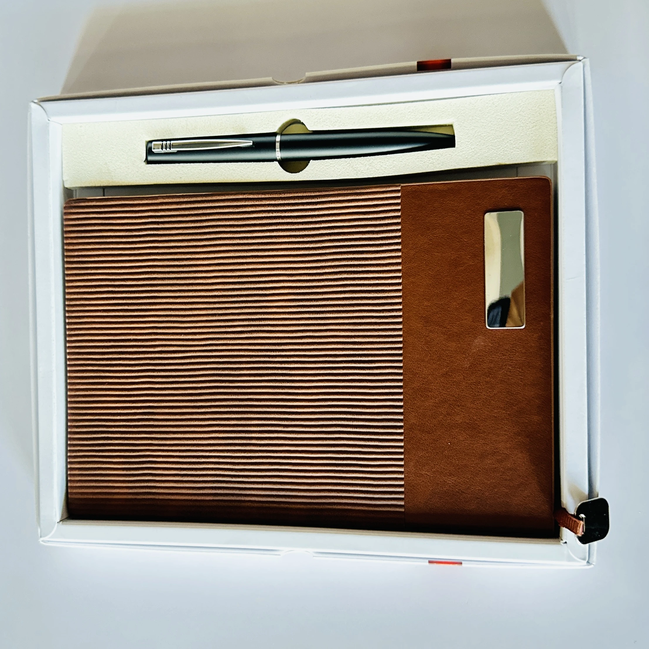 Branded corporate gift set