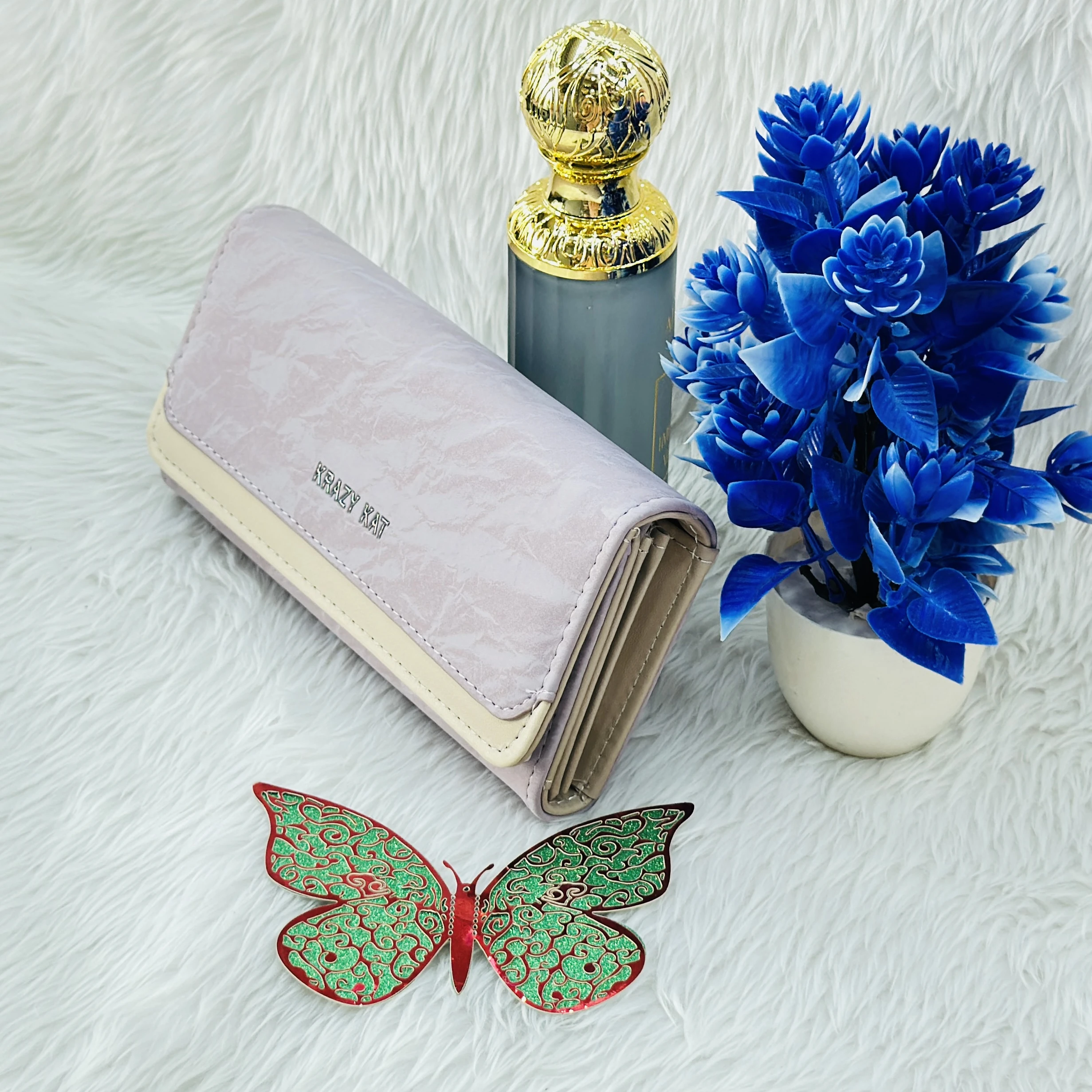 Krazy Kat brand hand wallet for women