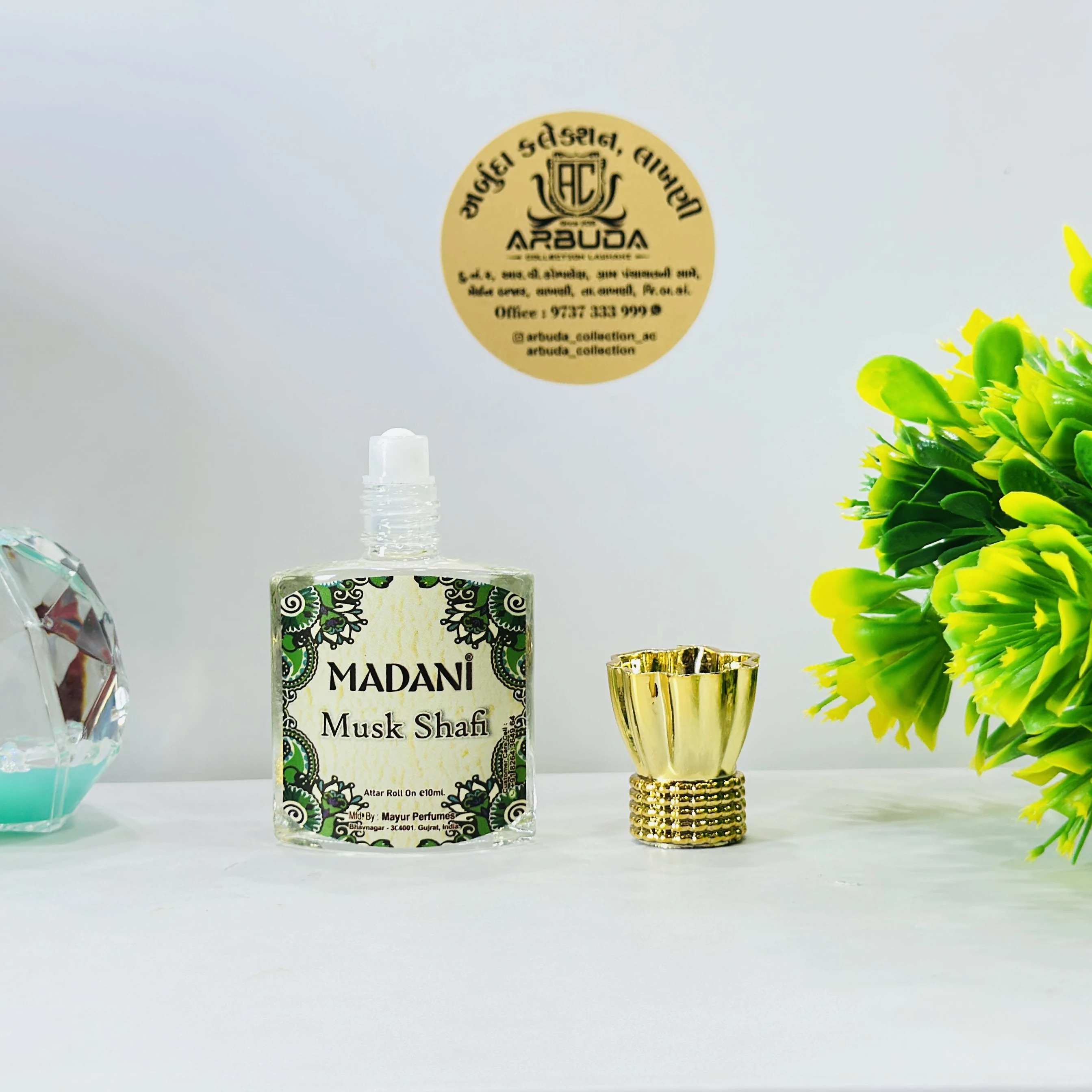 Madani Musk Shafi Attar roll-on perfume