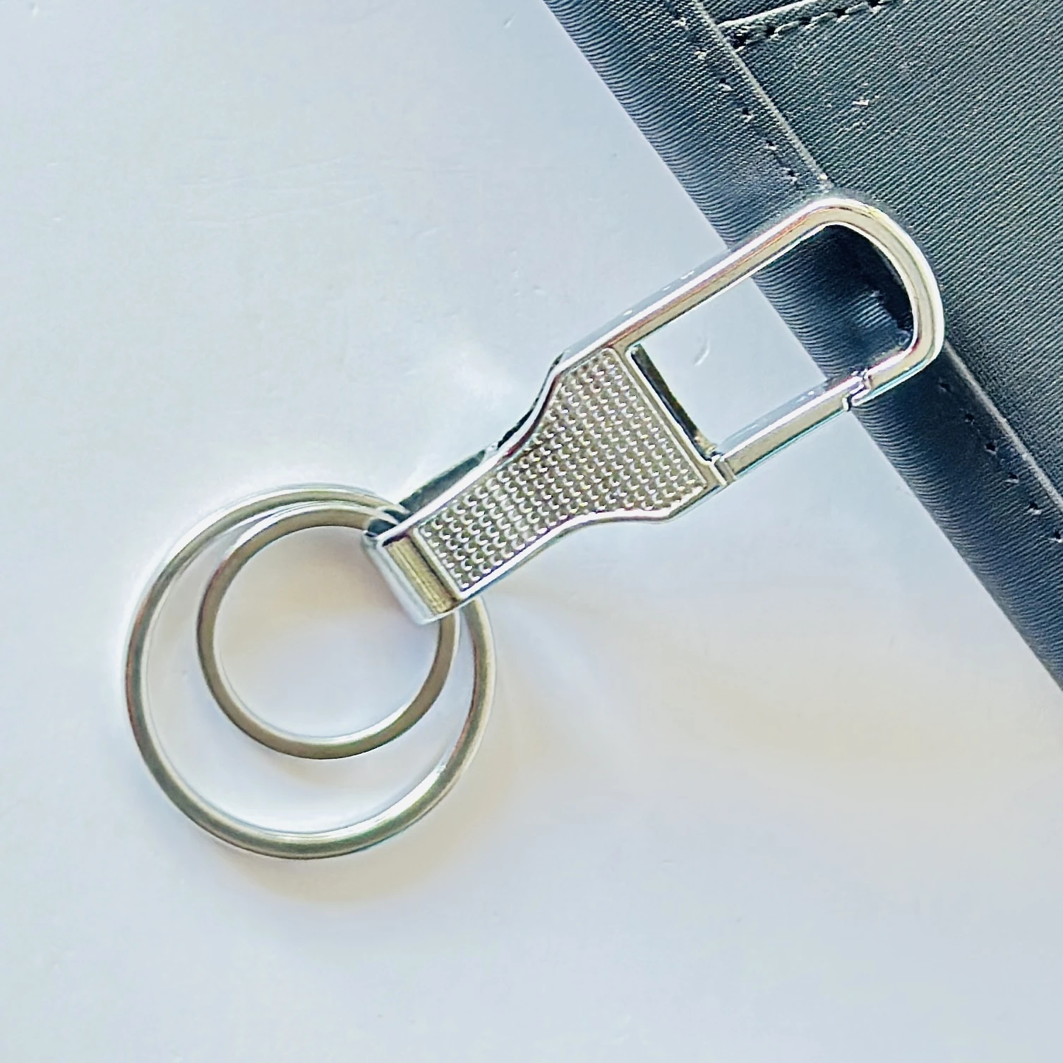 Metal keychain