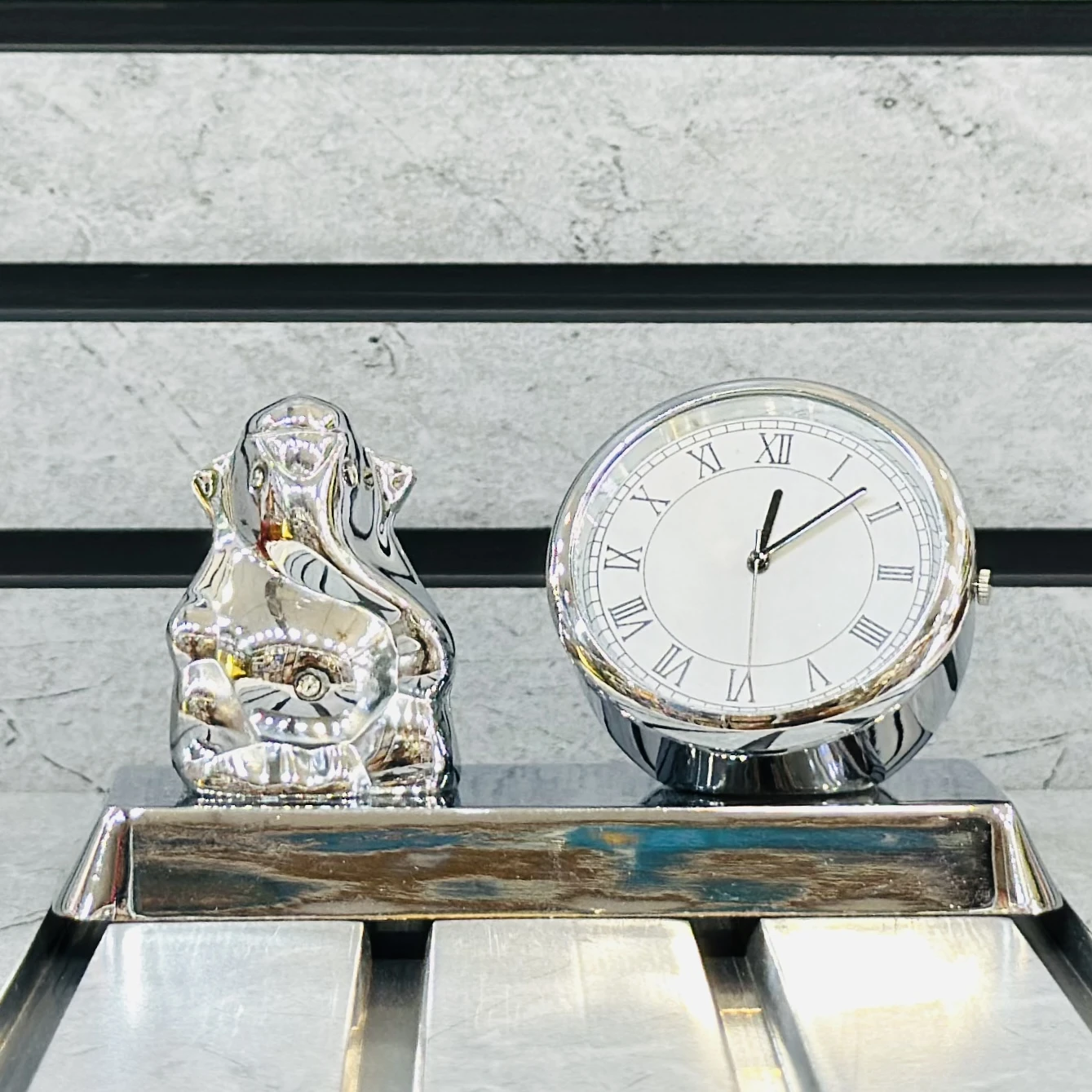 Lord Ganesha idol analog Watch (SKU-949XK0)