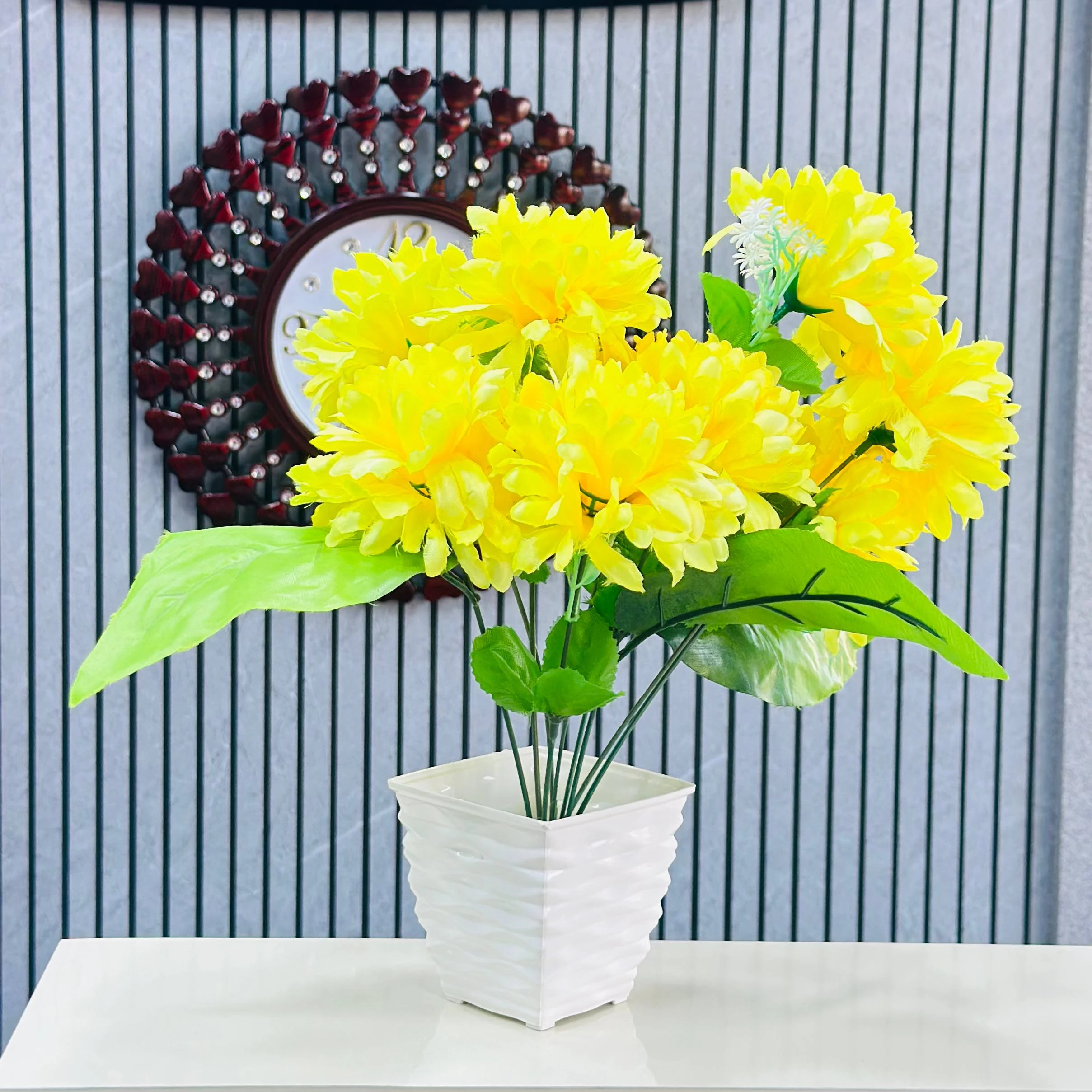 Sunflower ; Colour. YELLOW