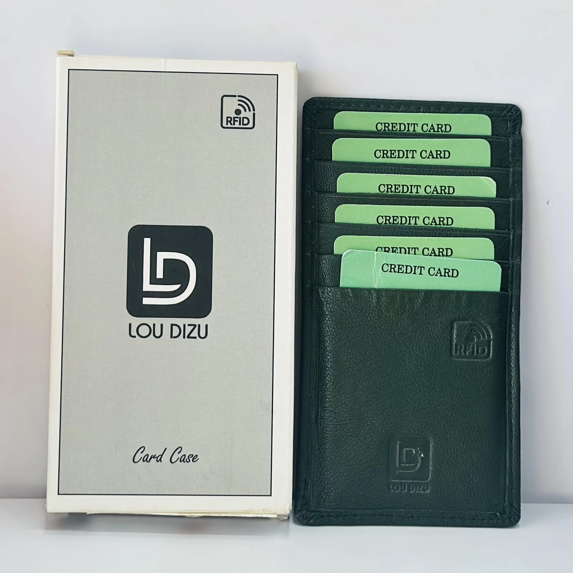Lou Dizu genuine leather RFID card case in green.