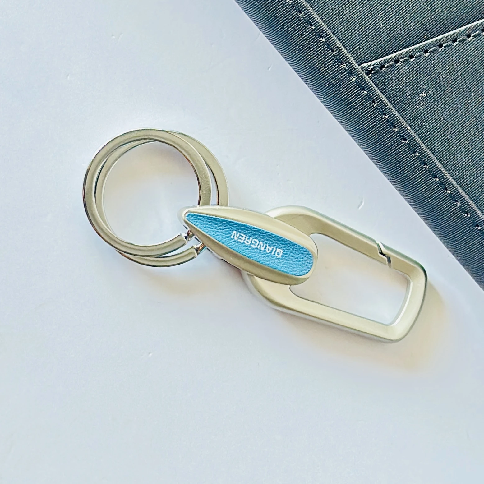 metallic quick-release car key chain
