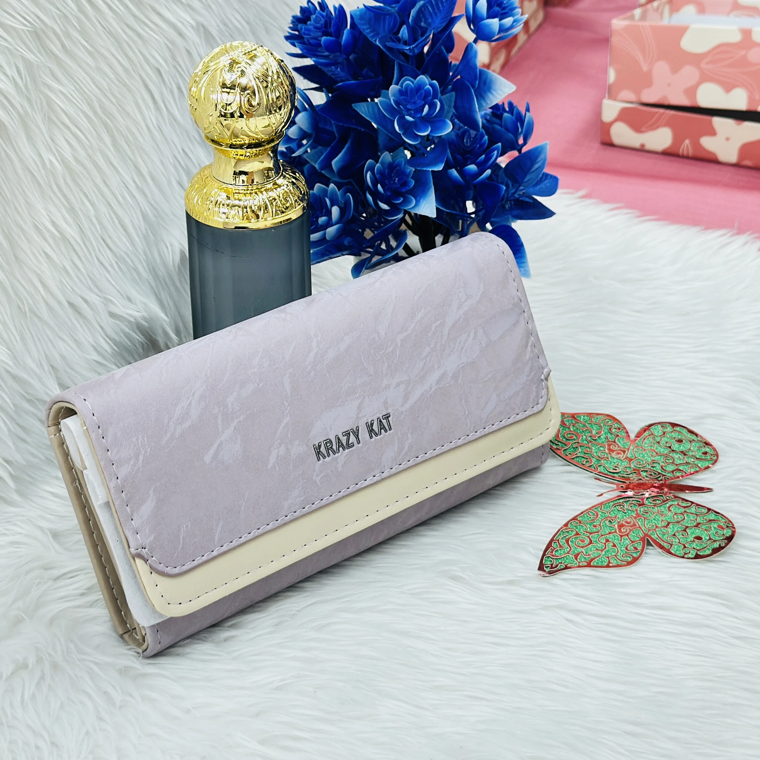 Krazy Kat brand hand wallet for women