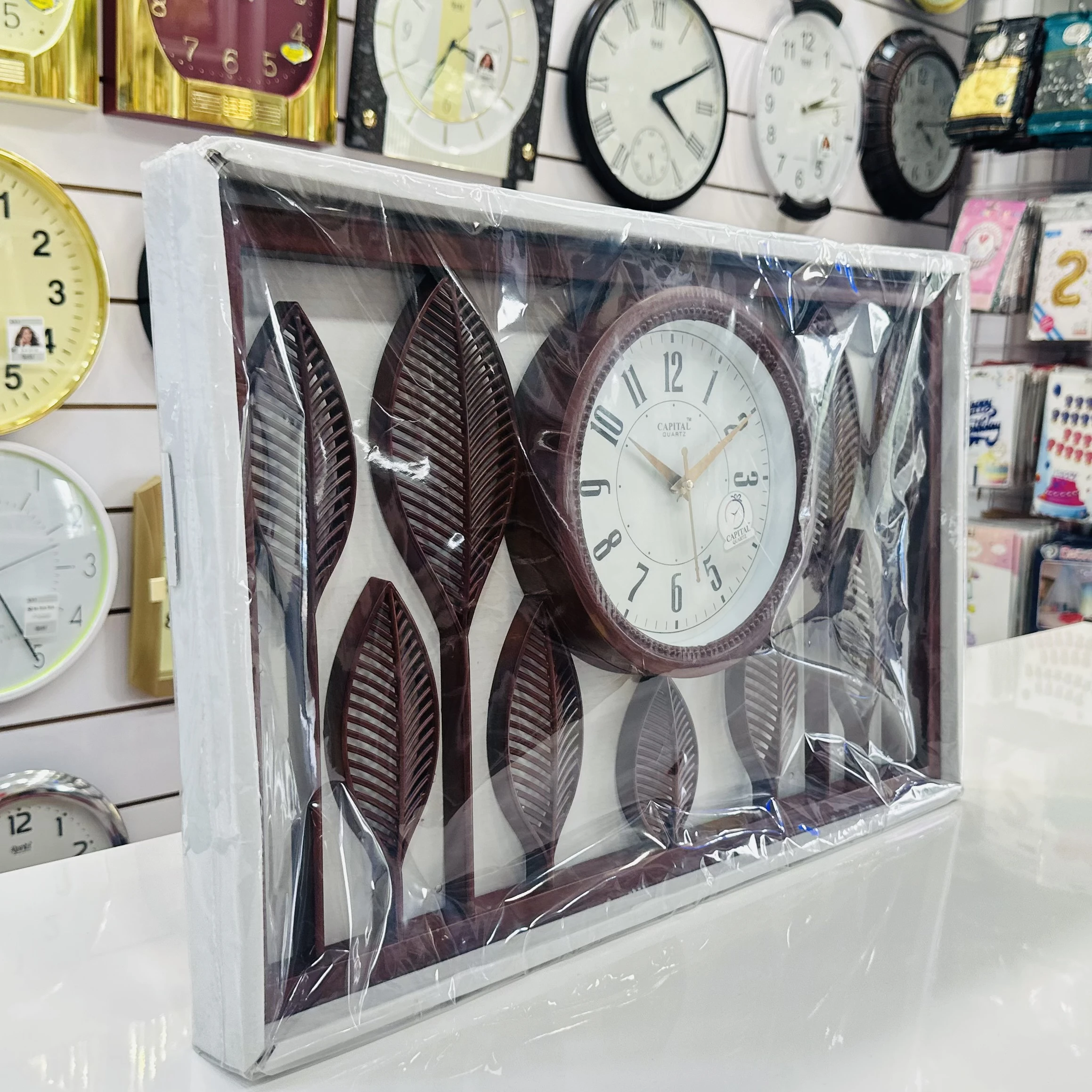Capital Quartz wall clock(SKU-BCBRKI)