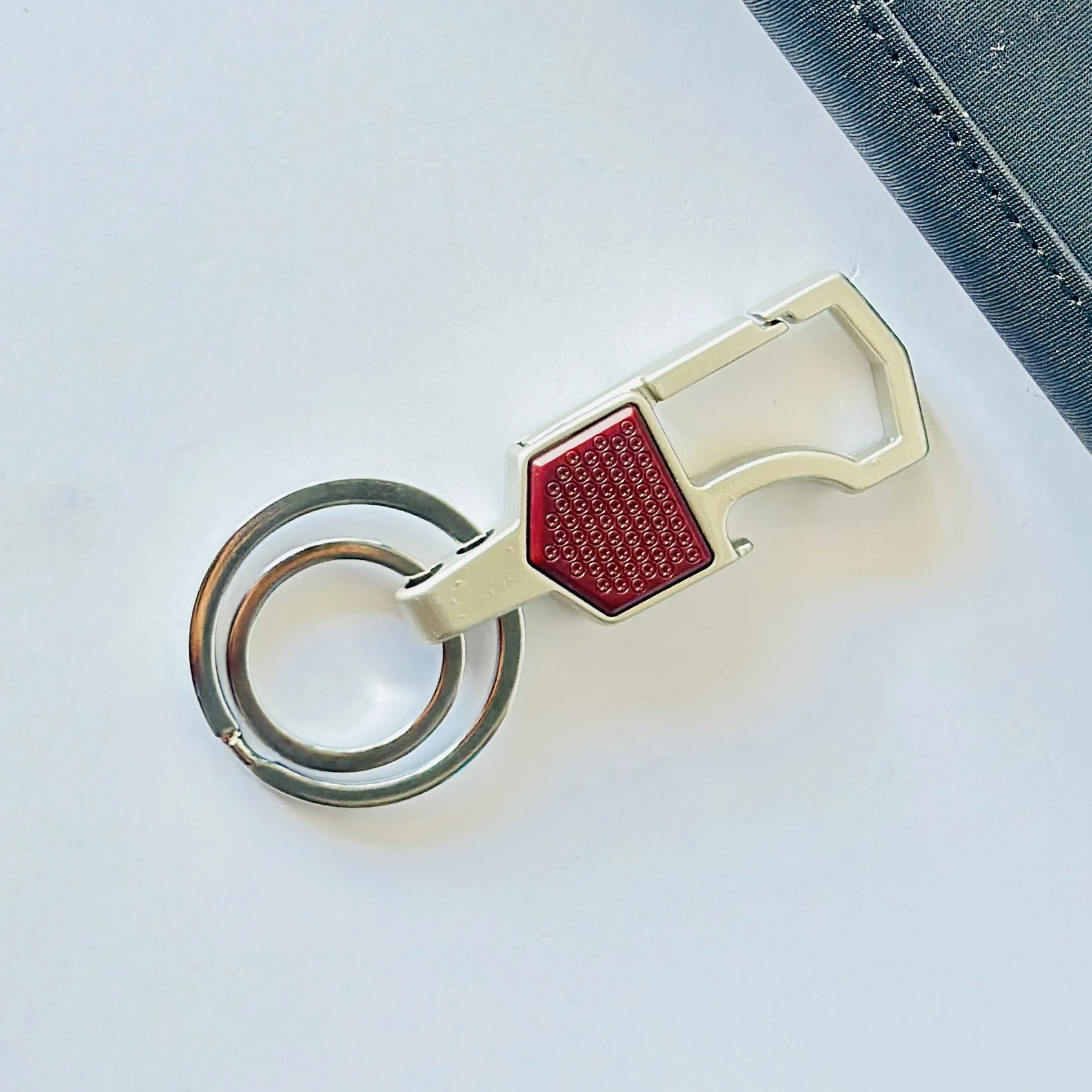 premium zinc alloy and metal car keychain