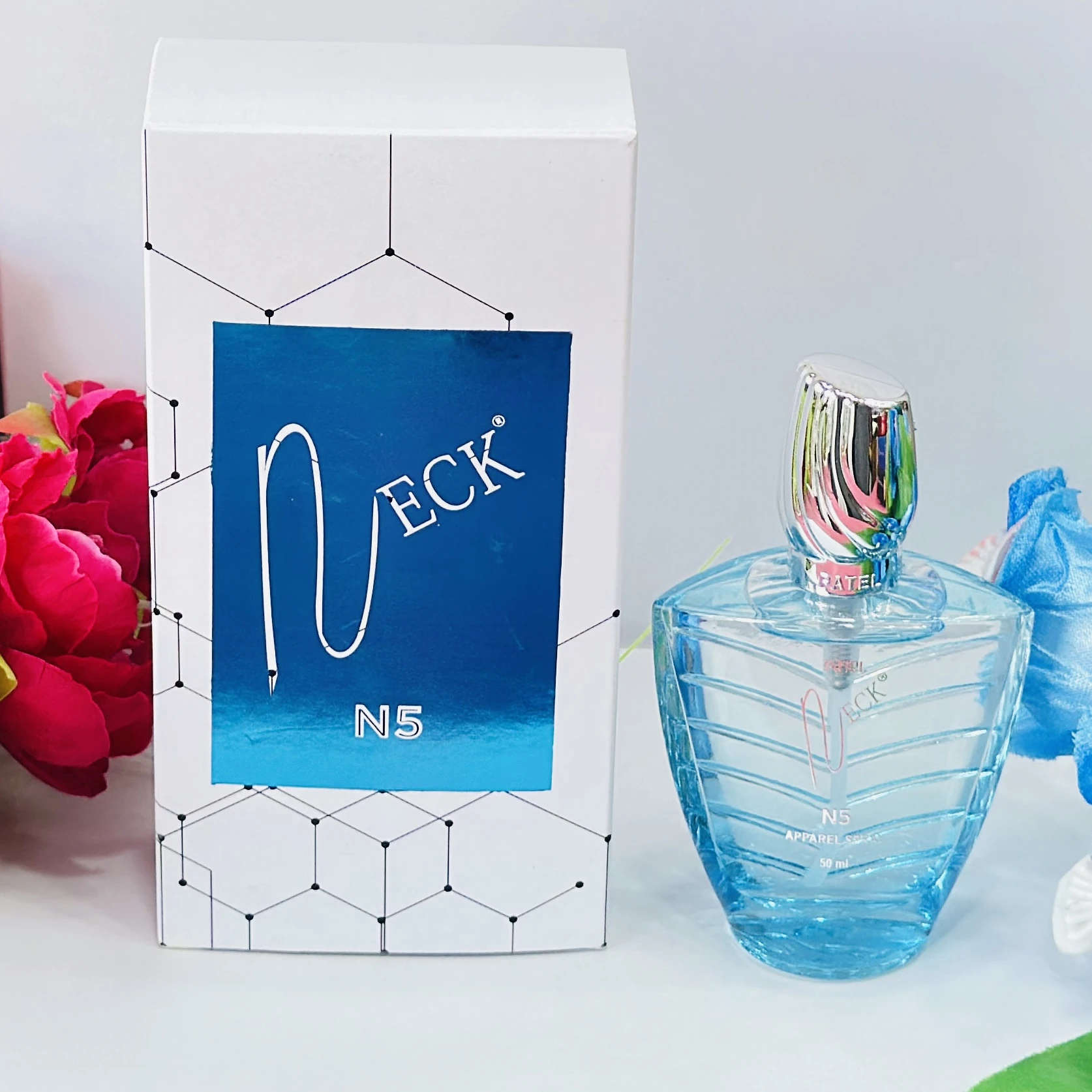 Patel Neck Apparel Spray, a unisex long-lasting perfume.