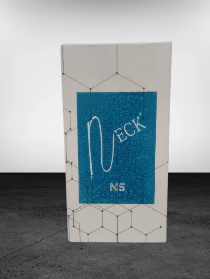 Patel Neck Apparel Spray, a unisex long-lasting perfume.