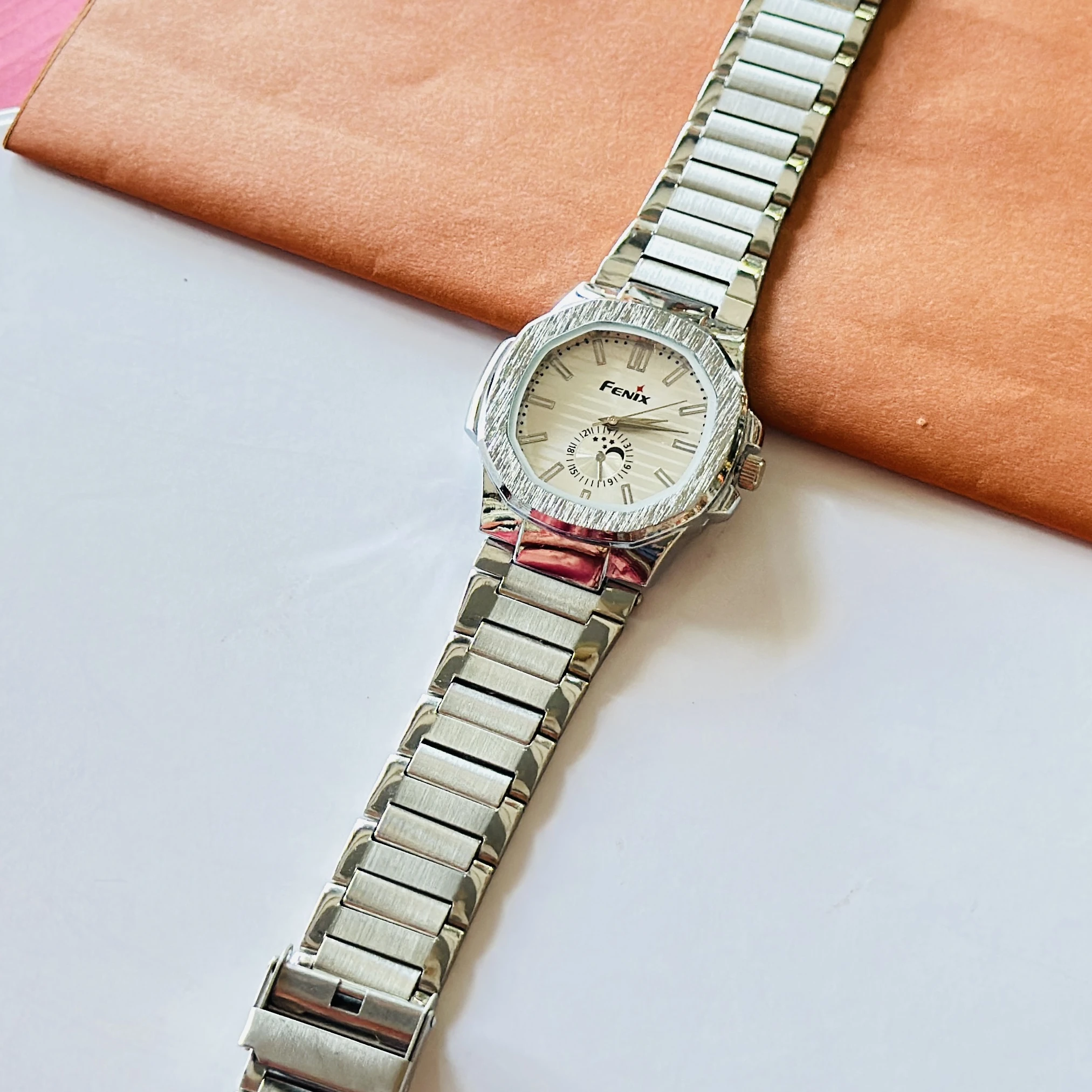 Fenix brand analogue watch