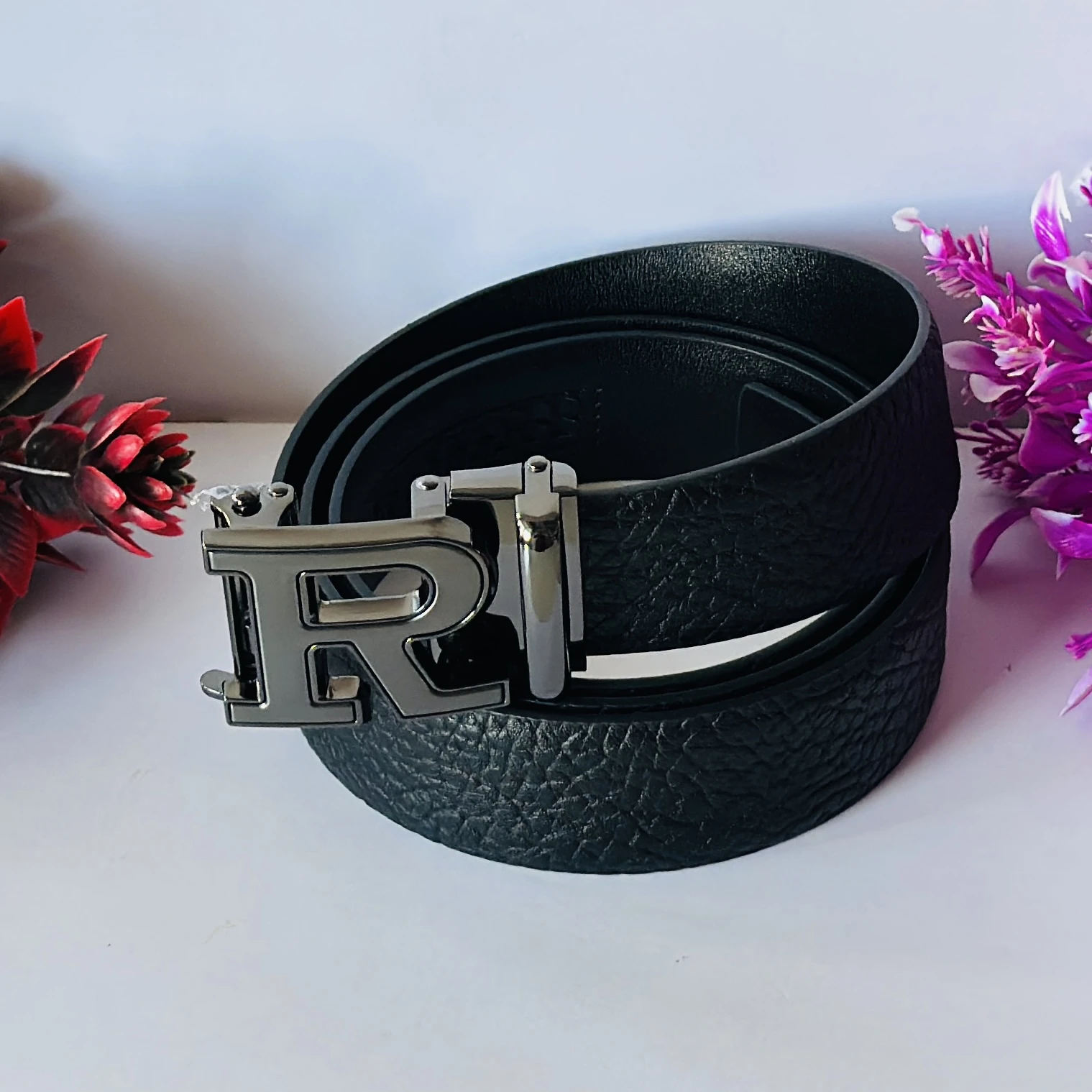 Men Black Solid R Buckle Belt