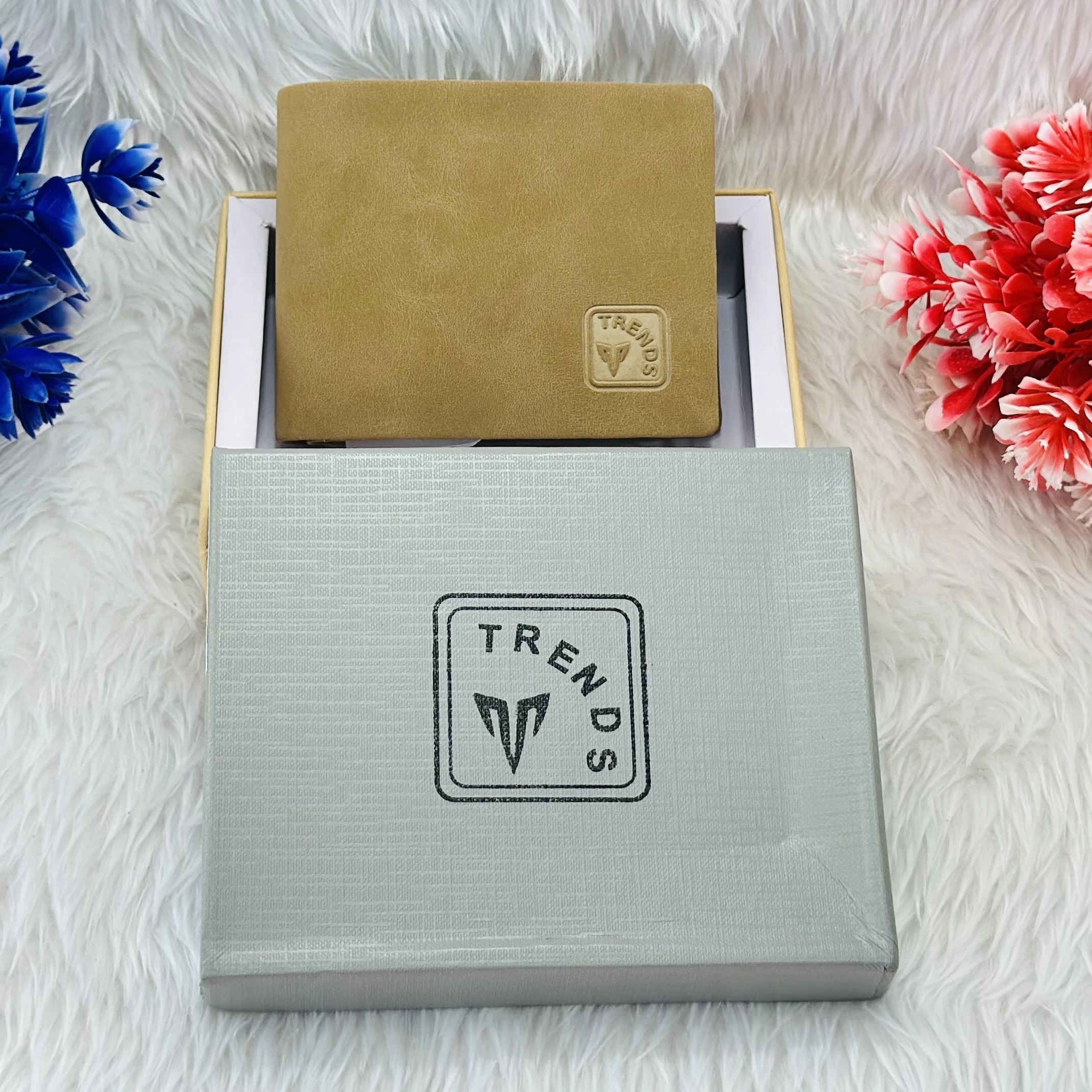 Beige or mustard bi-fold men's wallet