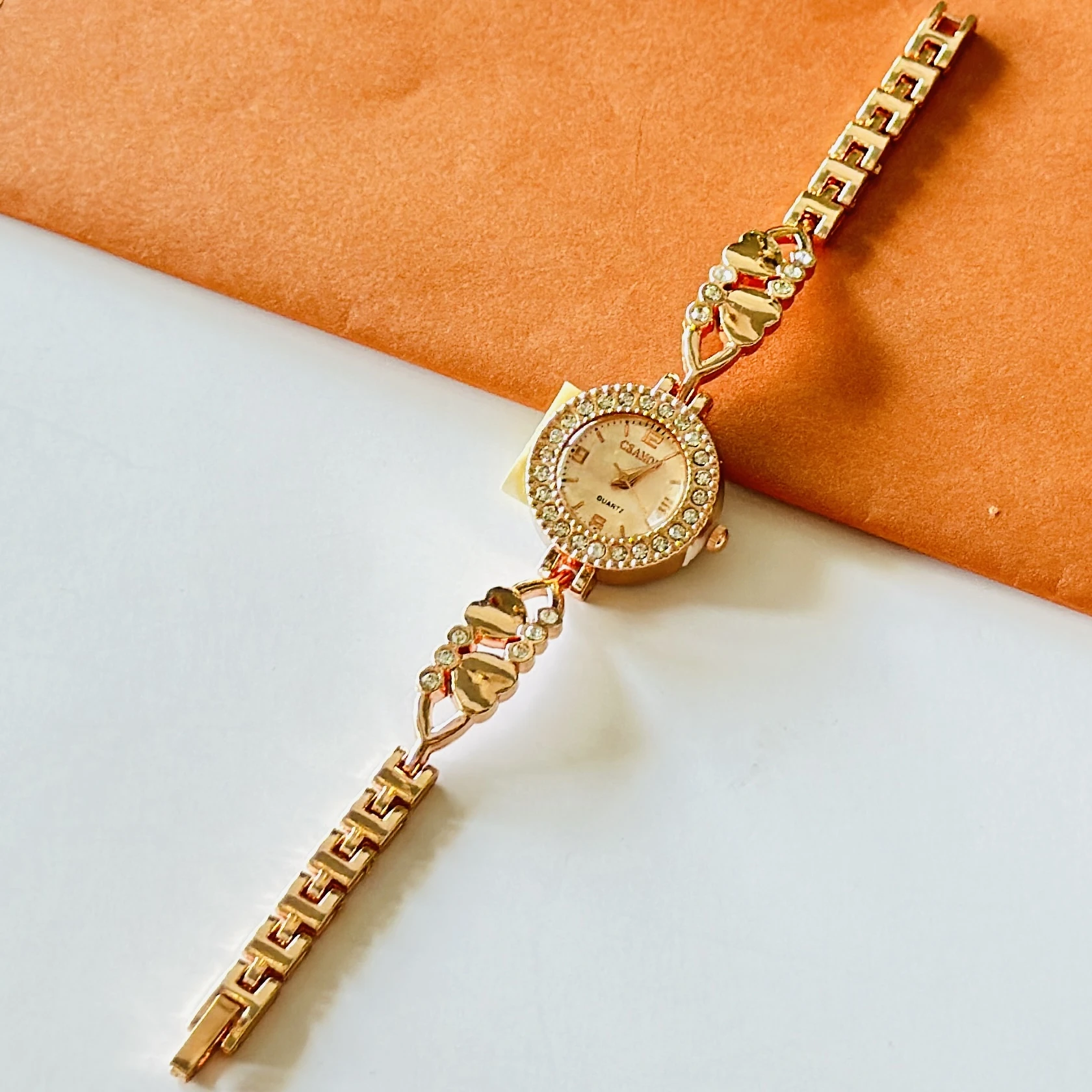 Analogue watch for girls